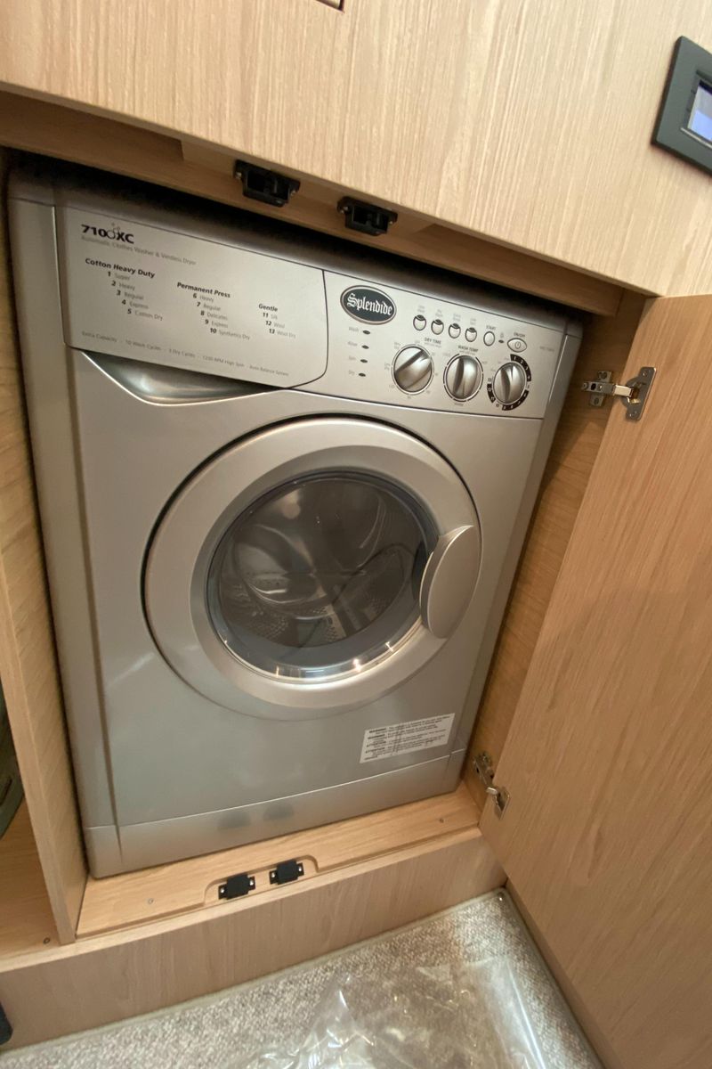 2020 Beneteau 50 