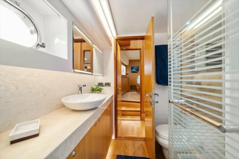 Magic Yacht Photos Pics 2018 Horizon Pc52 - Image 31