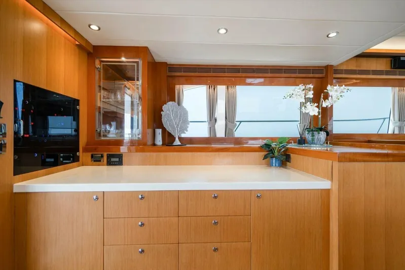 Magic Yacht Photos Pics 2018 Horizon Pc52 - Image 13