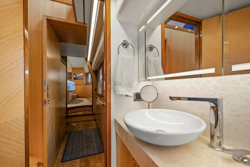 Magic Yacht Photos Pics 2018 Horizon Pc52 - Image 25