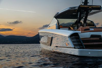 Yacht
