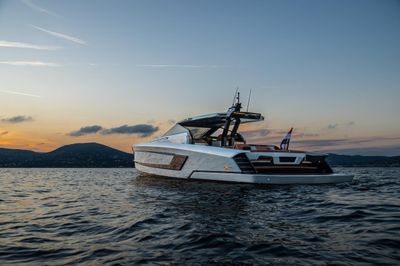 Yacht