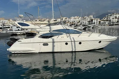 Azimut 43