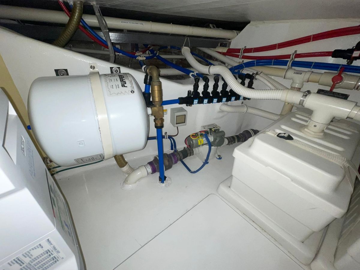 2013 Hatteras 63 