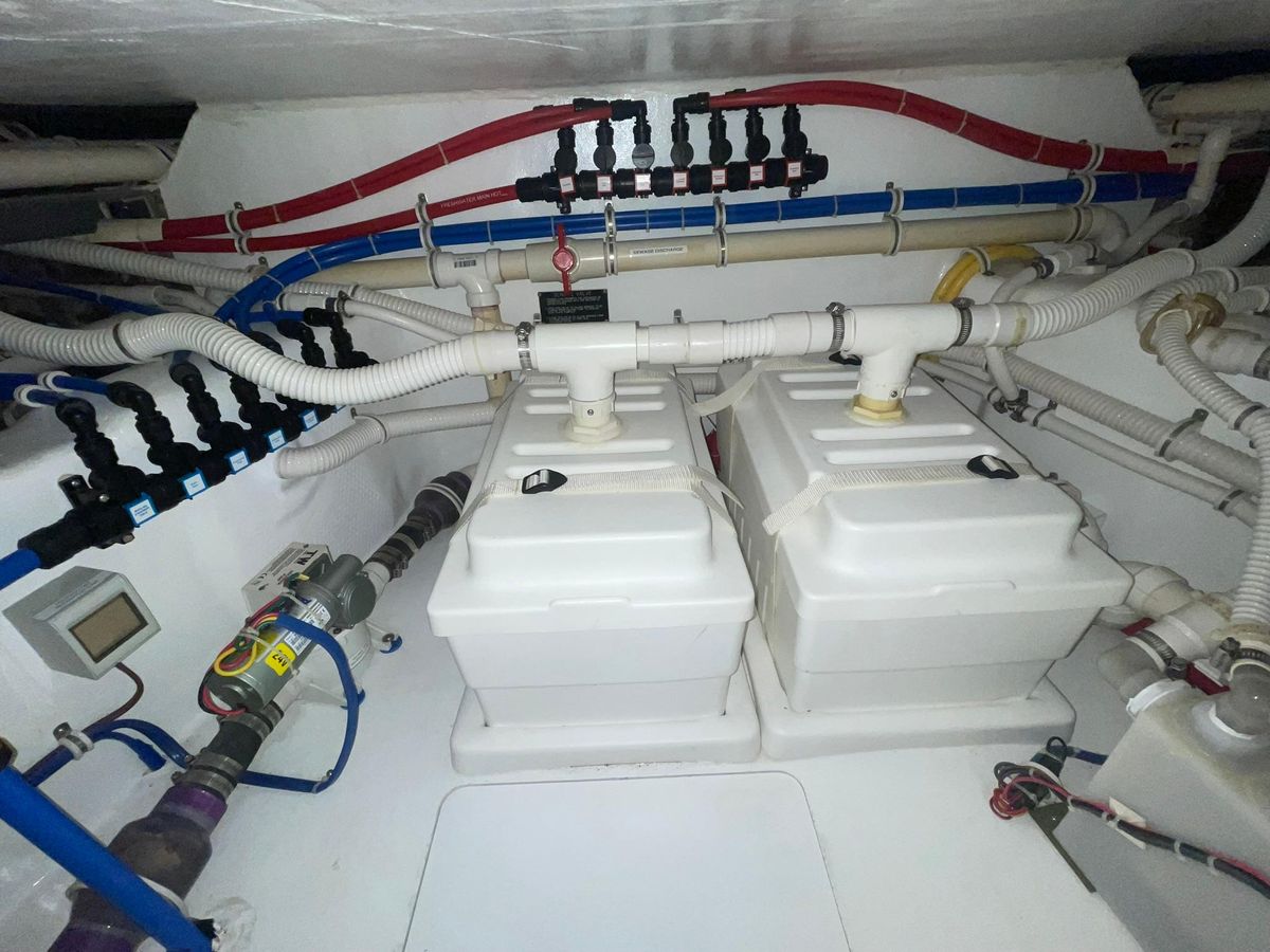 2013 Hatteras 63 