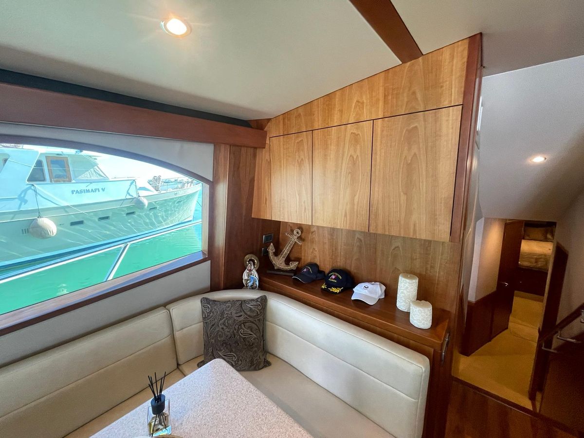 2013 Hatteras 63 