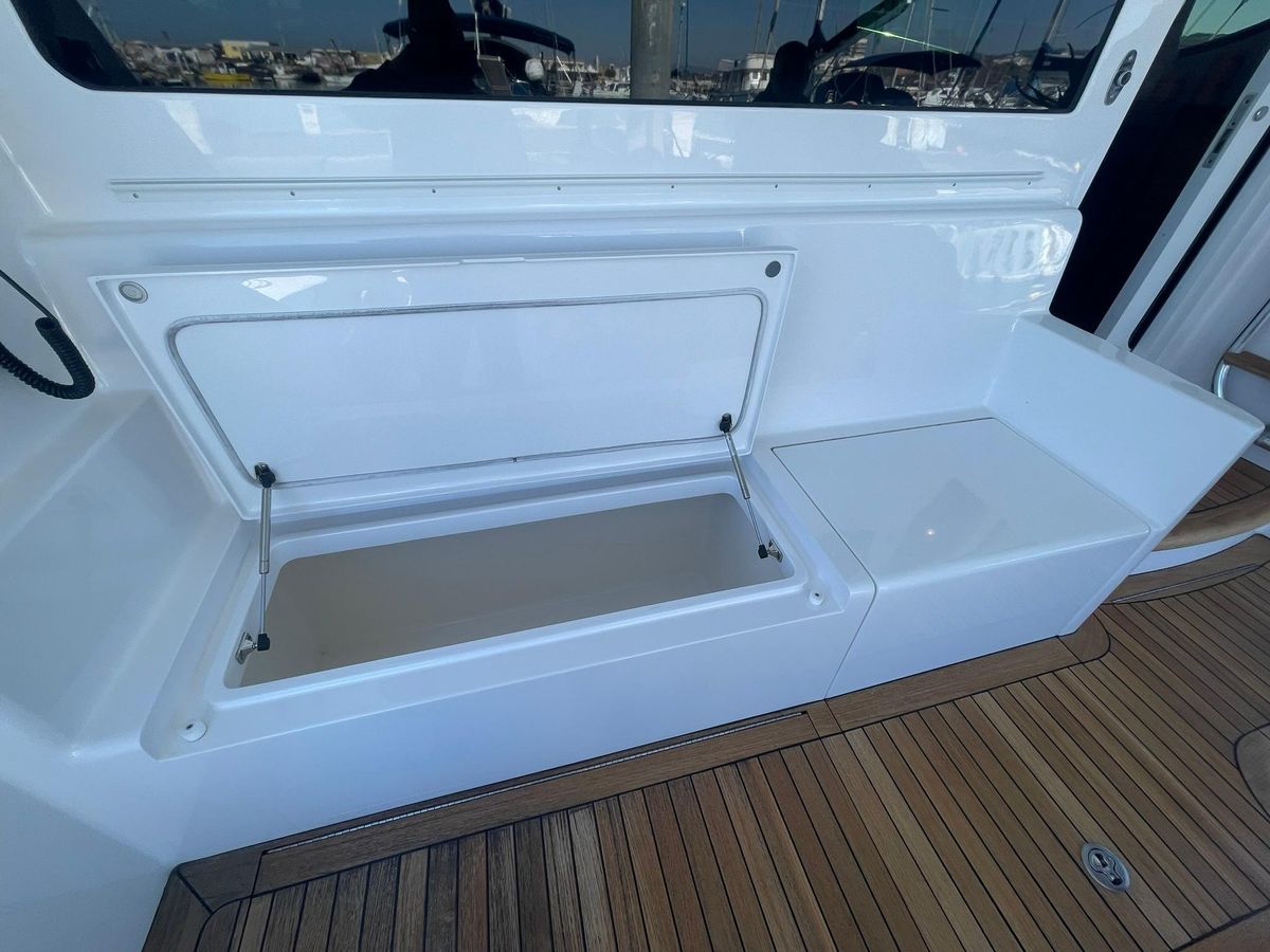 2013 Hatteras 63 