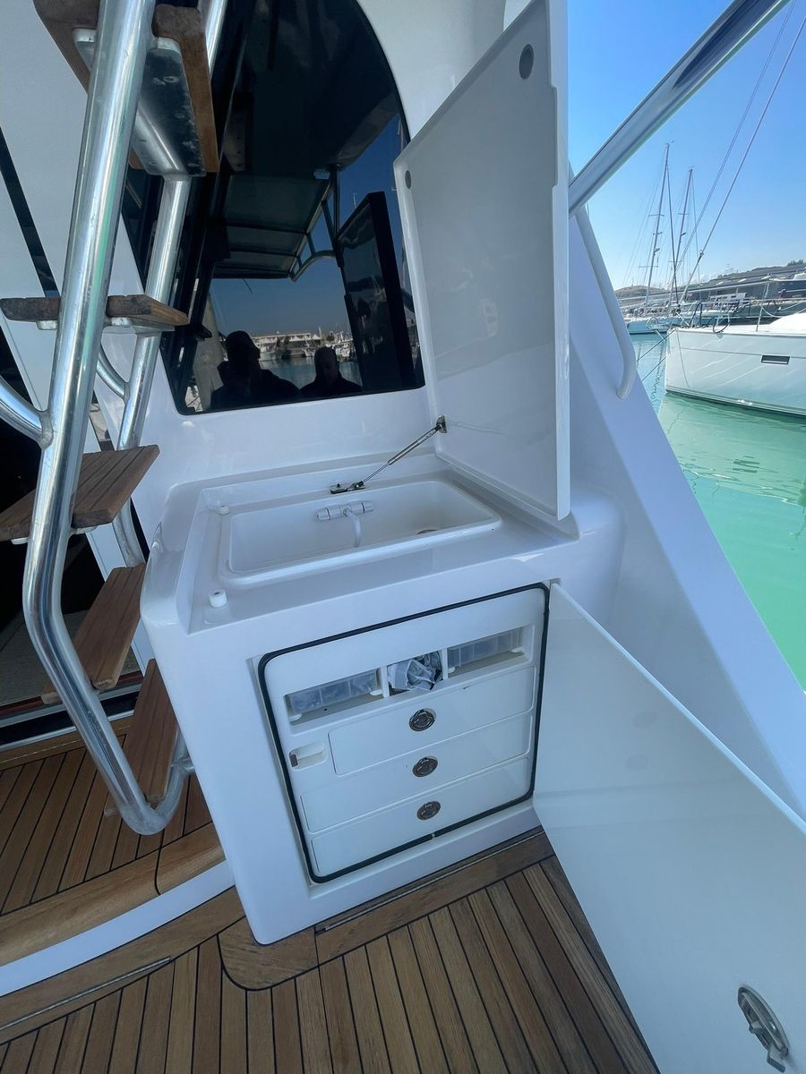 2013 Hatteras 63 