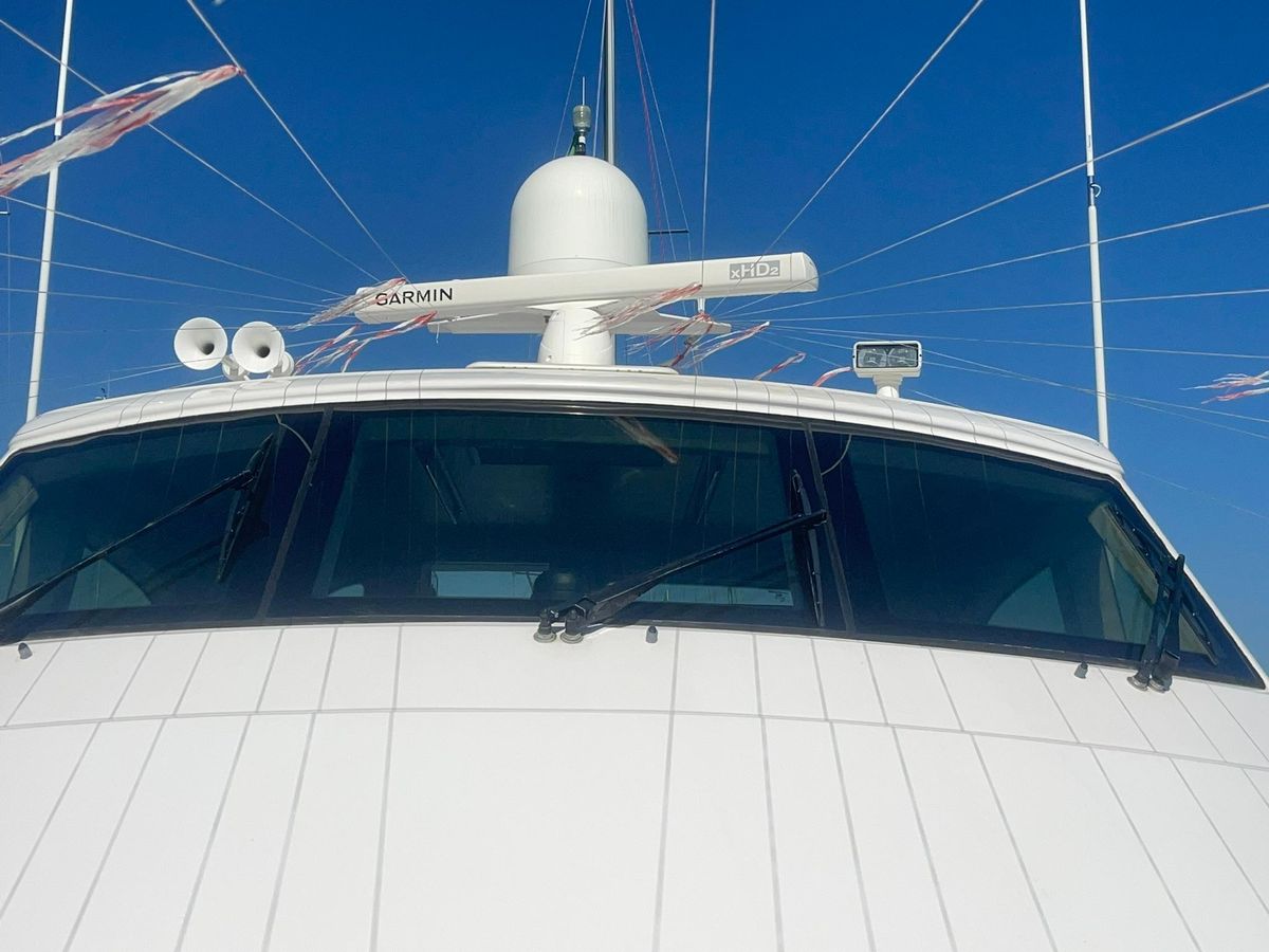 2013 Hatteras 63 