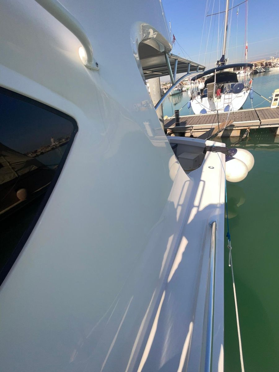 2013 Hatteras 63 
