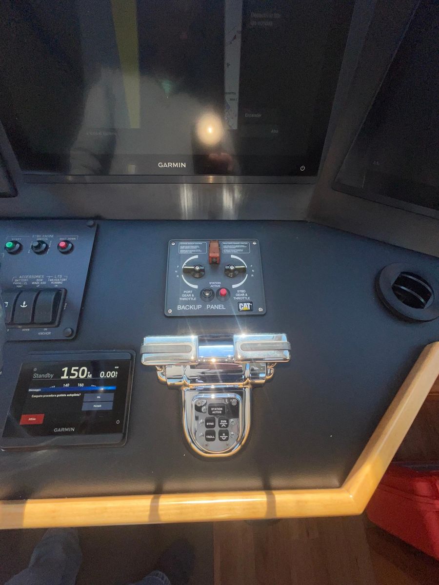 2013 Hatteras 63 