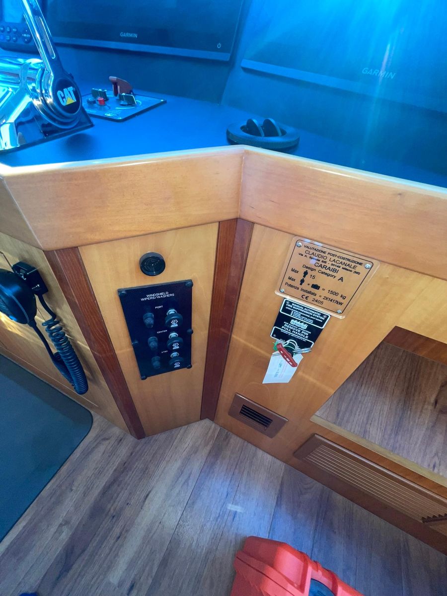 2013 Hatteras 63 