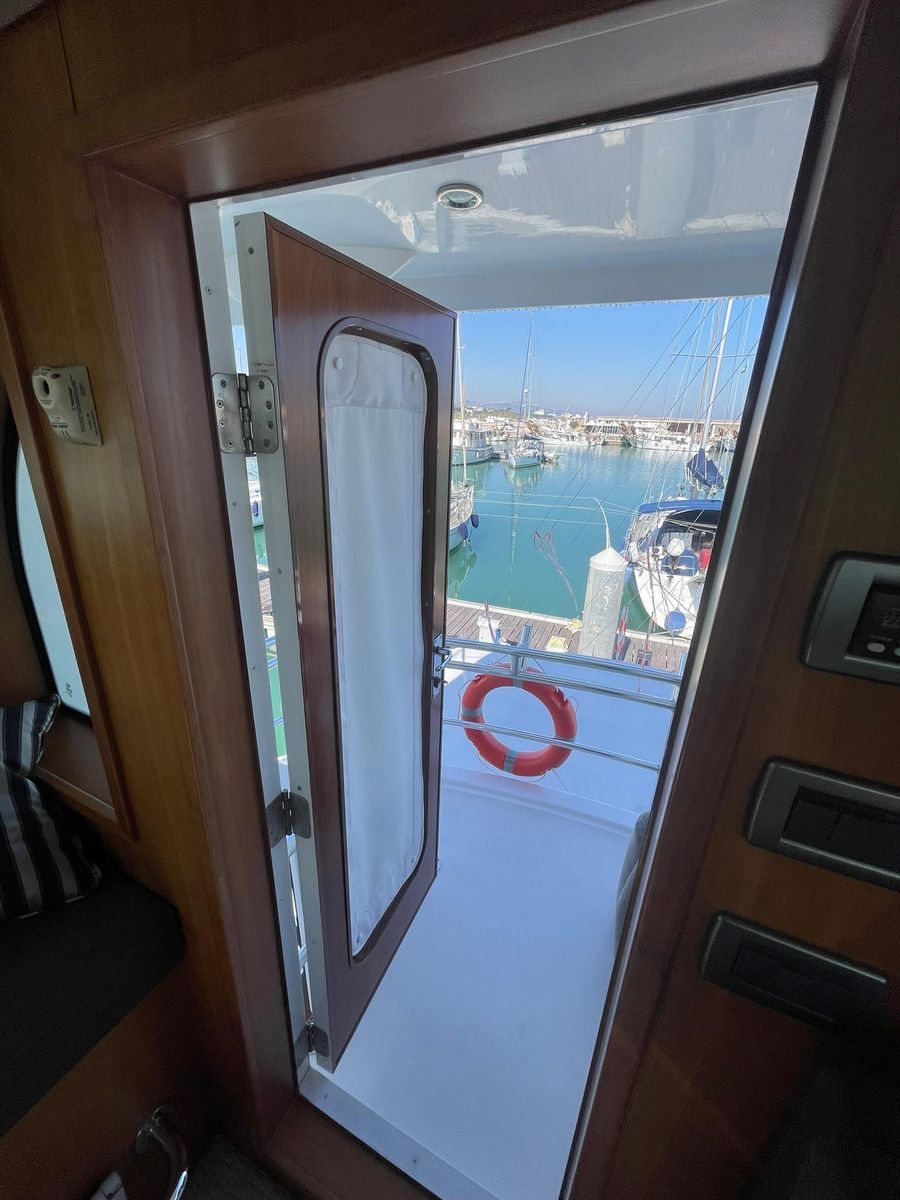 2013 Hatteras 63 