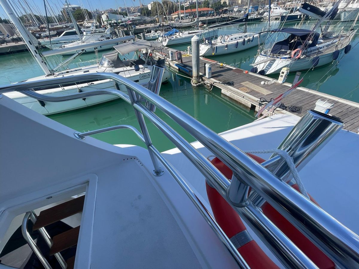 2013 Hatteras 63 