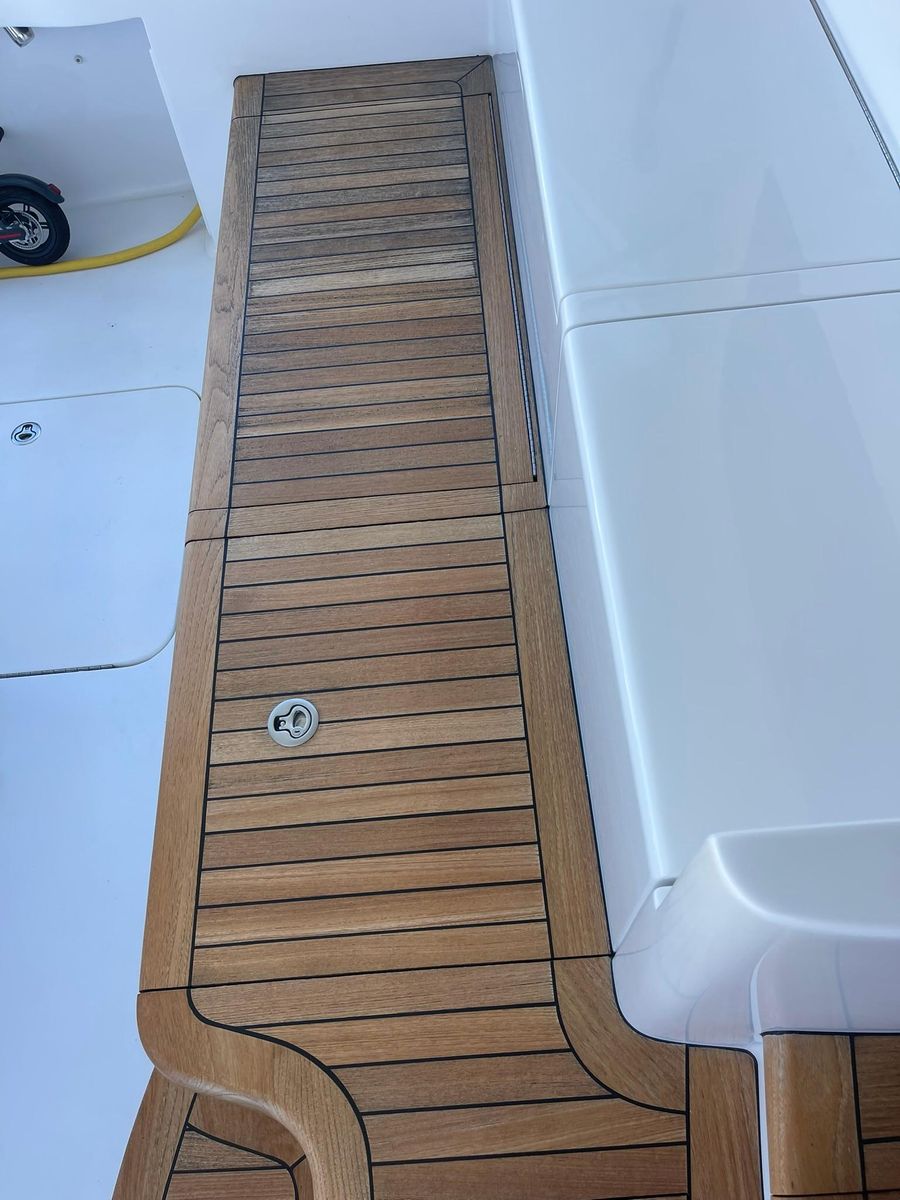 2013 Hatteras 63 