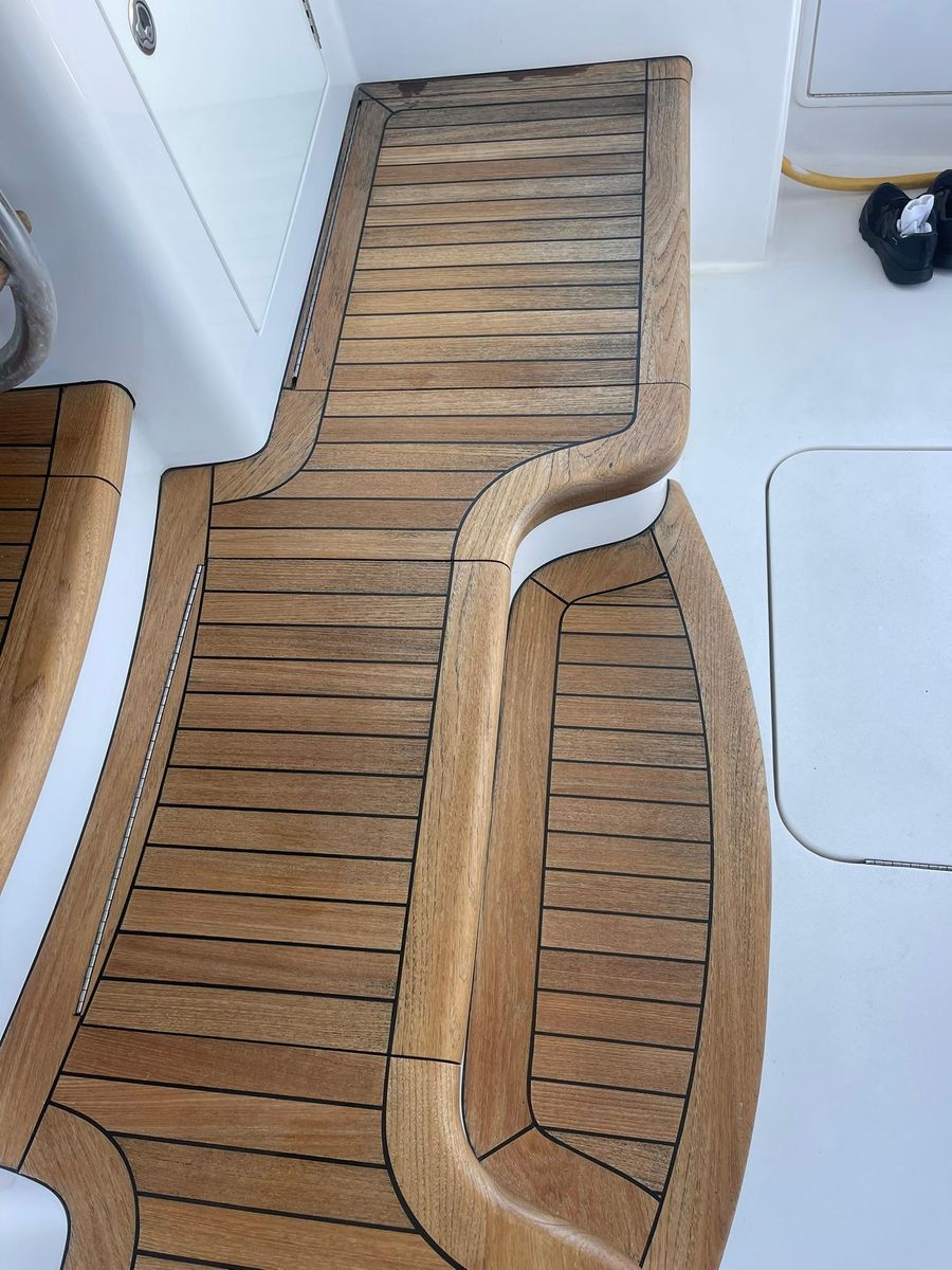 2013 Hatteras 63 