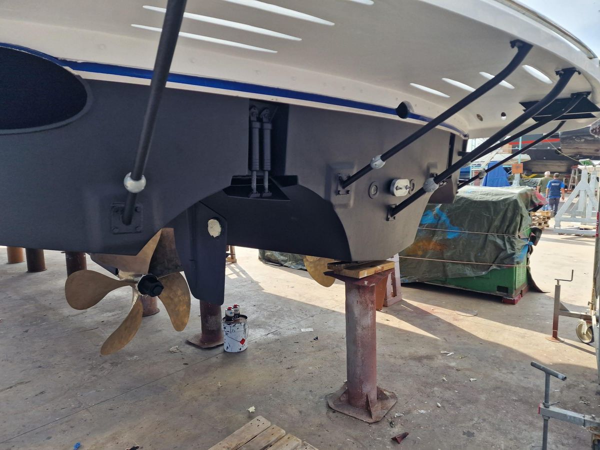 2013 Hatteras 63 