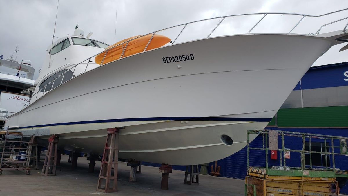2013 Hatteras 63 