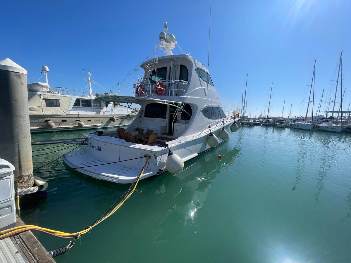 2013 Hatteras 63 
