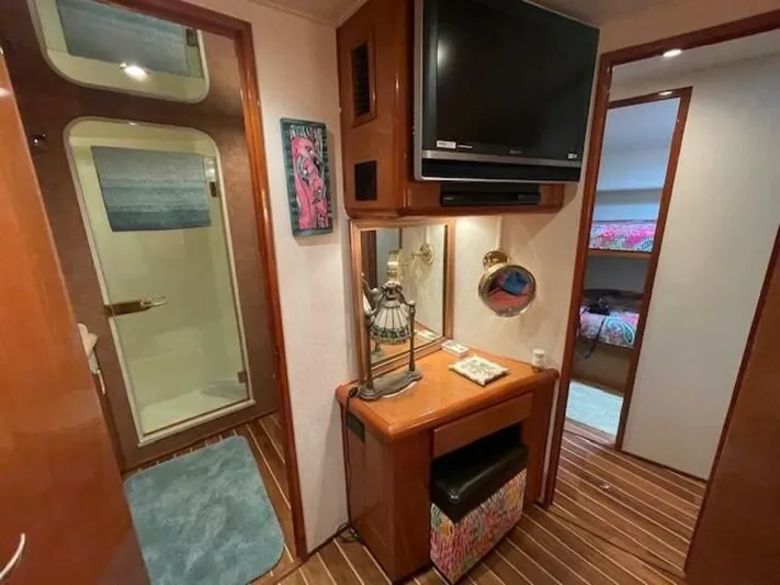 Nothin To Talk About Yacht Photos Pics 2000 Viking 58 Convertible - Image 32