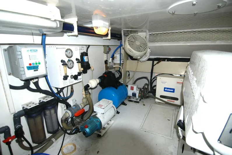 Nothin To Talk About Yacht Photos Pics 2000 Viking 58 Convertible - Image 83