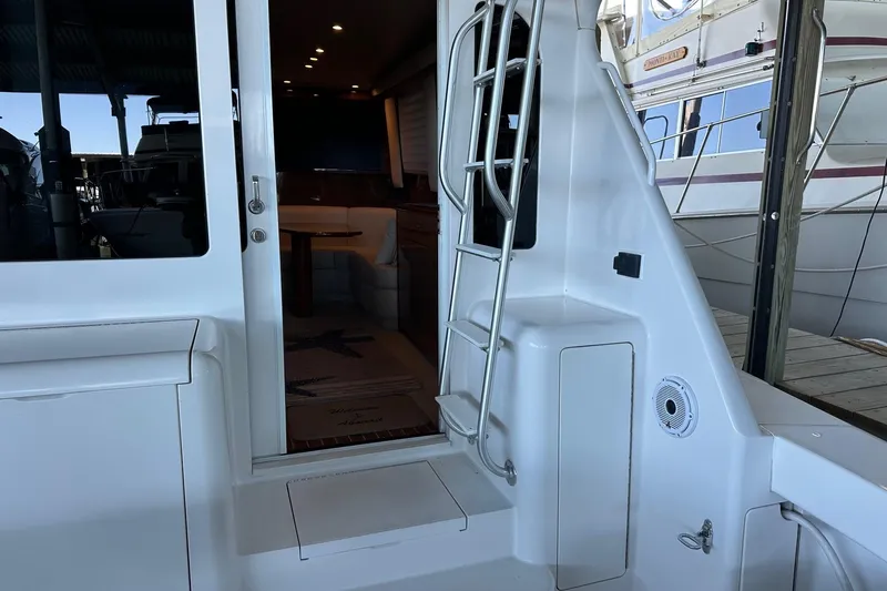 Capt Bab Yacht Photos Pics Viking 45 CAPT BAB- Cockpit