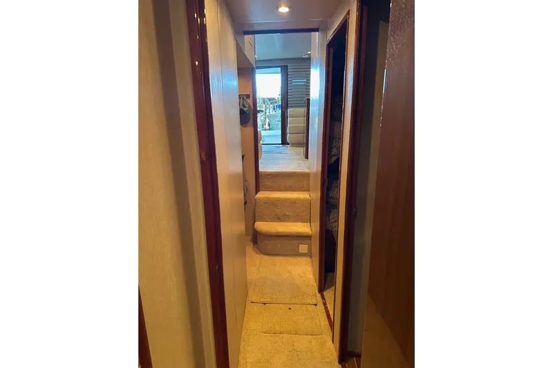 Capt Bab Yacht Photos Pics Viking 45 CAPT BAB- Interior