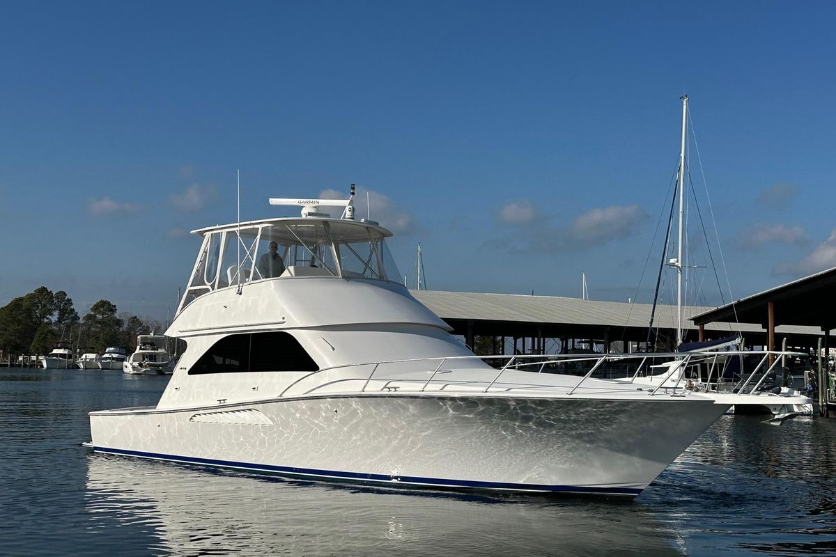 2005 Viking 45 