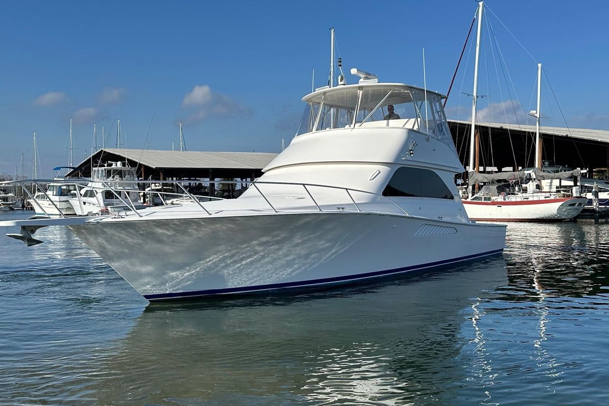2005 Viking 45 