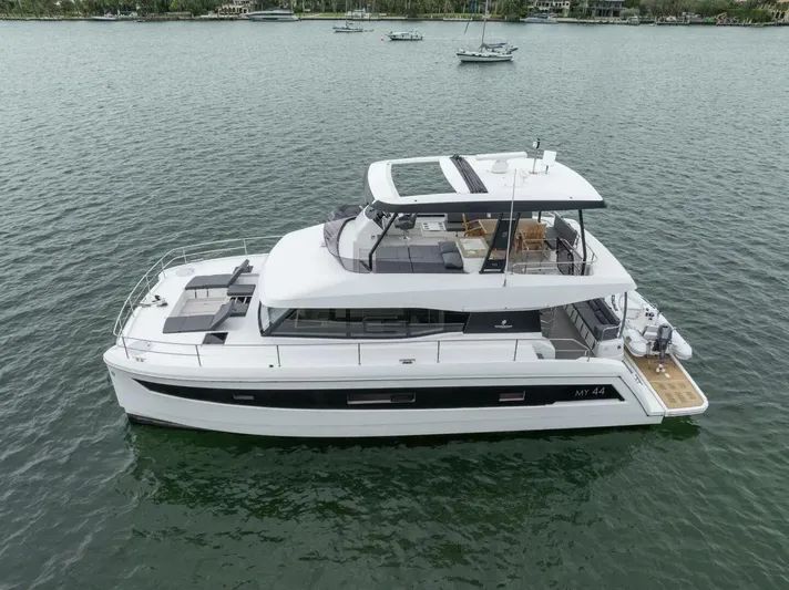  Yacht Photos Pics 2020-Fountaine-Pajot-MY6