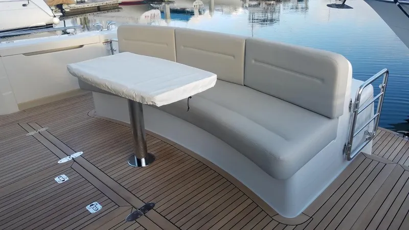  Yacht Photos Pics Cockpit Seating