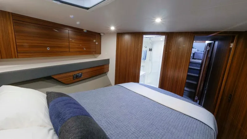  Yacht Photos Pics VIP Stateroom looking aft