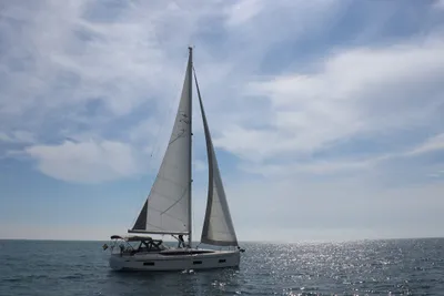 2022 Bavaria C42
