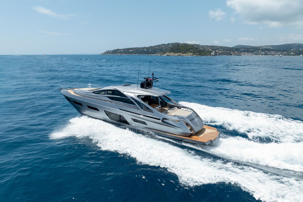 2024 Pershing 69 