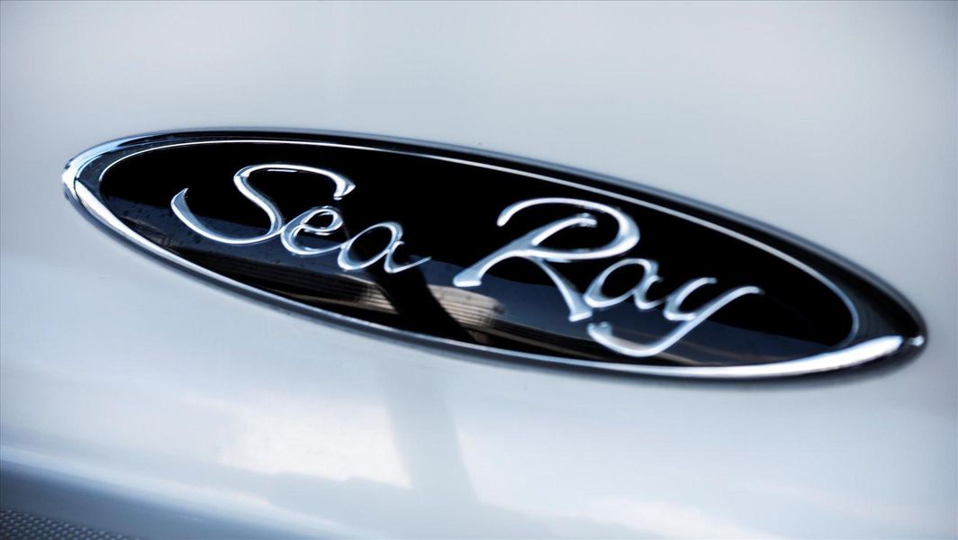 2013 Sea Ray 410 Sundancer