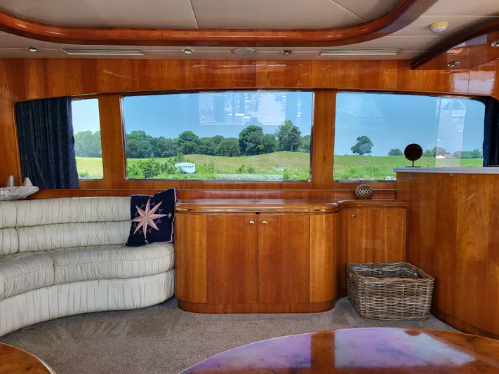  Yacht Photos Pics Luxurious interior of 2000 Horizon 74 Motor Yacht with scenic window view.