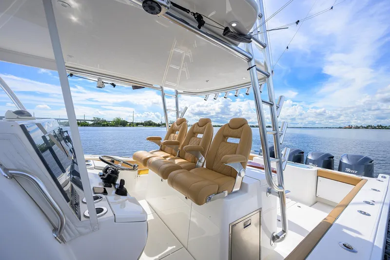 Tales N' Ales Yacht Photos Pics 2018 Buddy Davis 42 Center Console helm seats