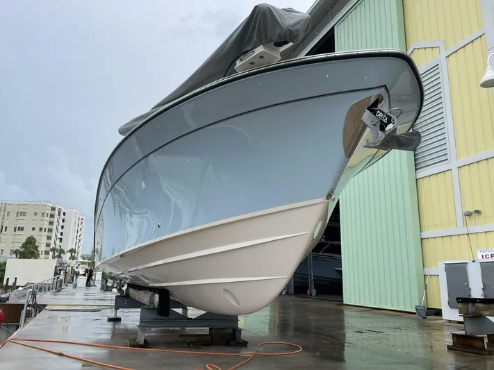  Yacht Photos Pics 2023 Grady-white 336 Canyon - Image 31