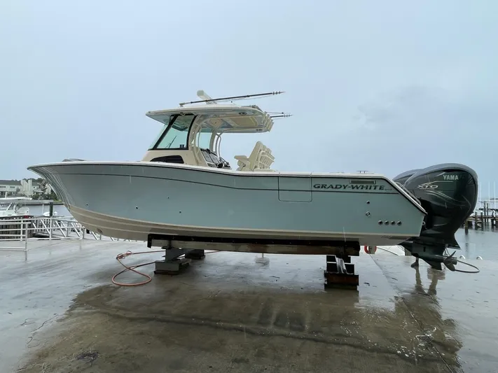  Yacht Photos Pics 2023 Grady-white 336 Canyon - Image 39