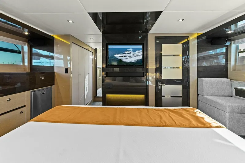 Seas The Day Yacht Photos Pics 2019 Cruisers Yachts 60 Cantius - Image 62