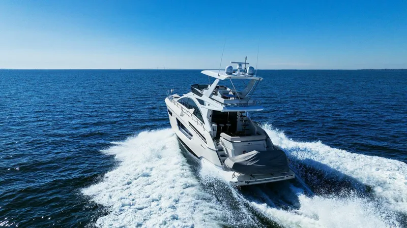 Seas The Day Yacht Photos Pics 2019 Cruisers Yachts 60 Cantius - Image 11