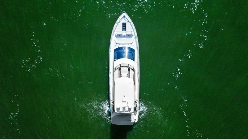 Seas The Day Yacht Photos Pics 2019 Cruisers Yachts 60 Cantius - Image 10