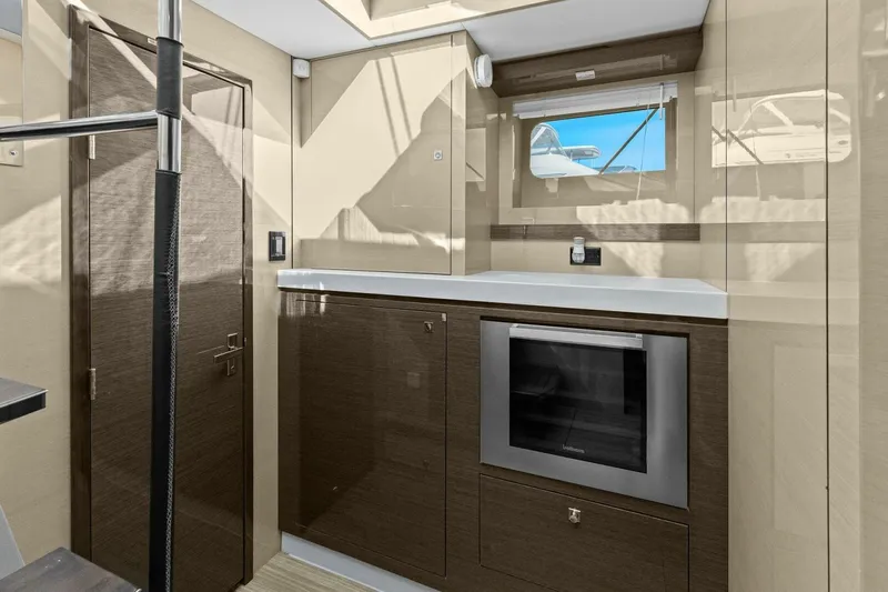 Seas The Day Yacht Photos Pics 2019 Cruisers Yachts 60 Cantius - Image 69