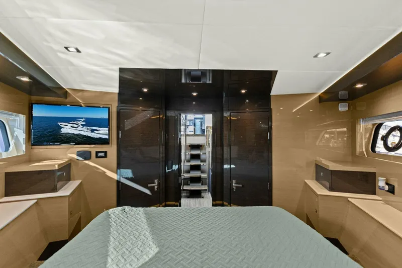 Seas The Day Yacht Photos Pics 2019 Cruisers Yachts 60 Cantius - Image 77