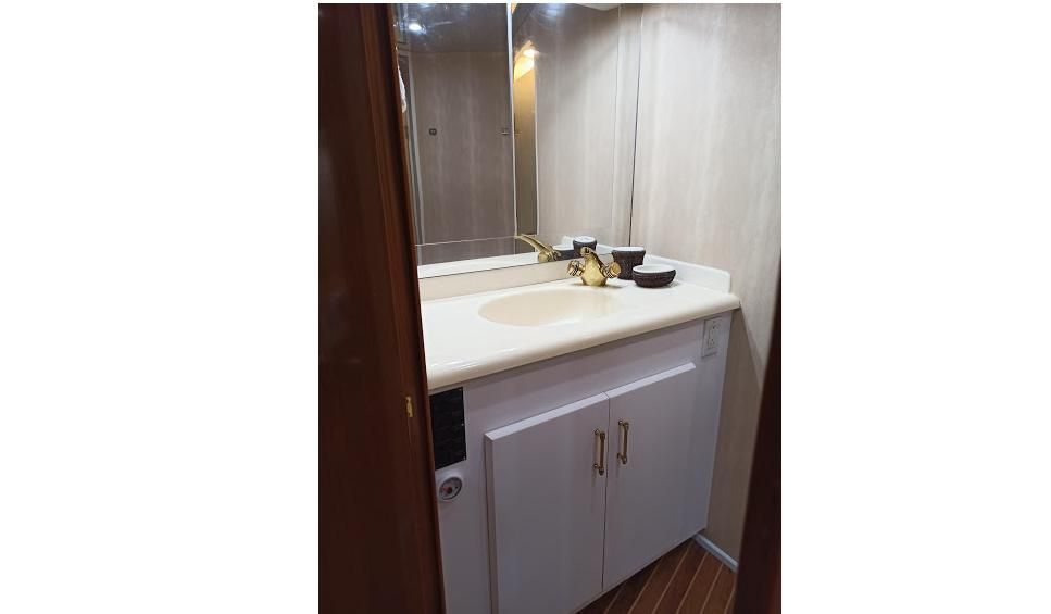 2002 Viking 55 