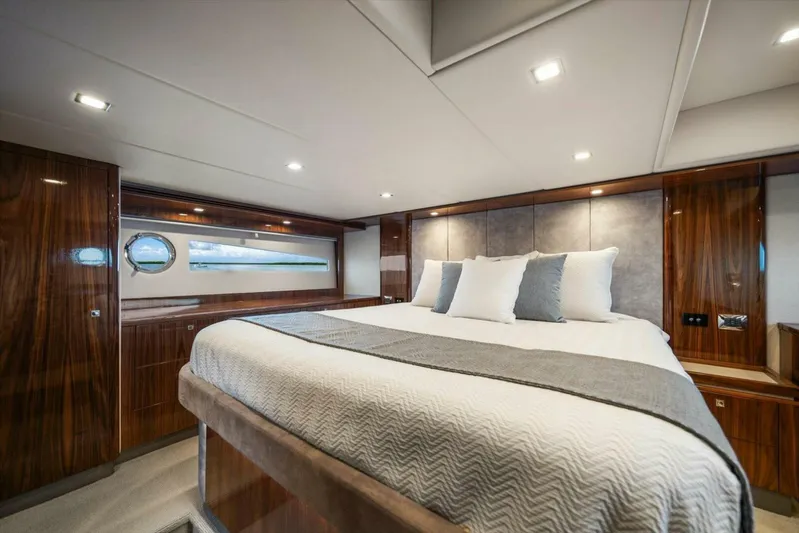 Miss Sip Yacht Photos Pics 2023 Riviera 5400 Sport Yacht - Image 39