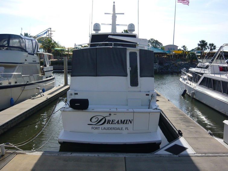 1995-60-viking-cockpit-sport-yacht