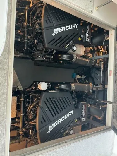 Jackarita Yacht Photos Pics 1998 Sea Ray 370 Sundancer - Image 41