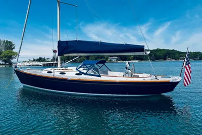 Alerion Express 38