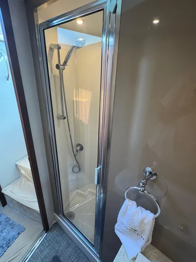 Aflecktion III Yacht Photos Pics Shower